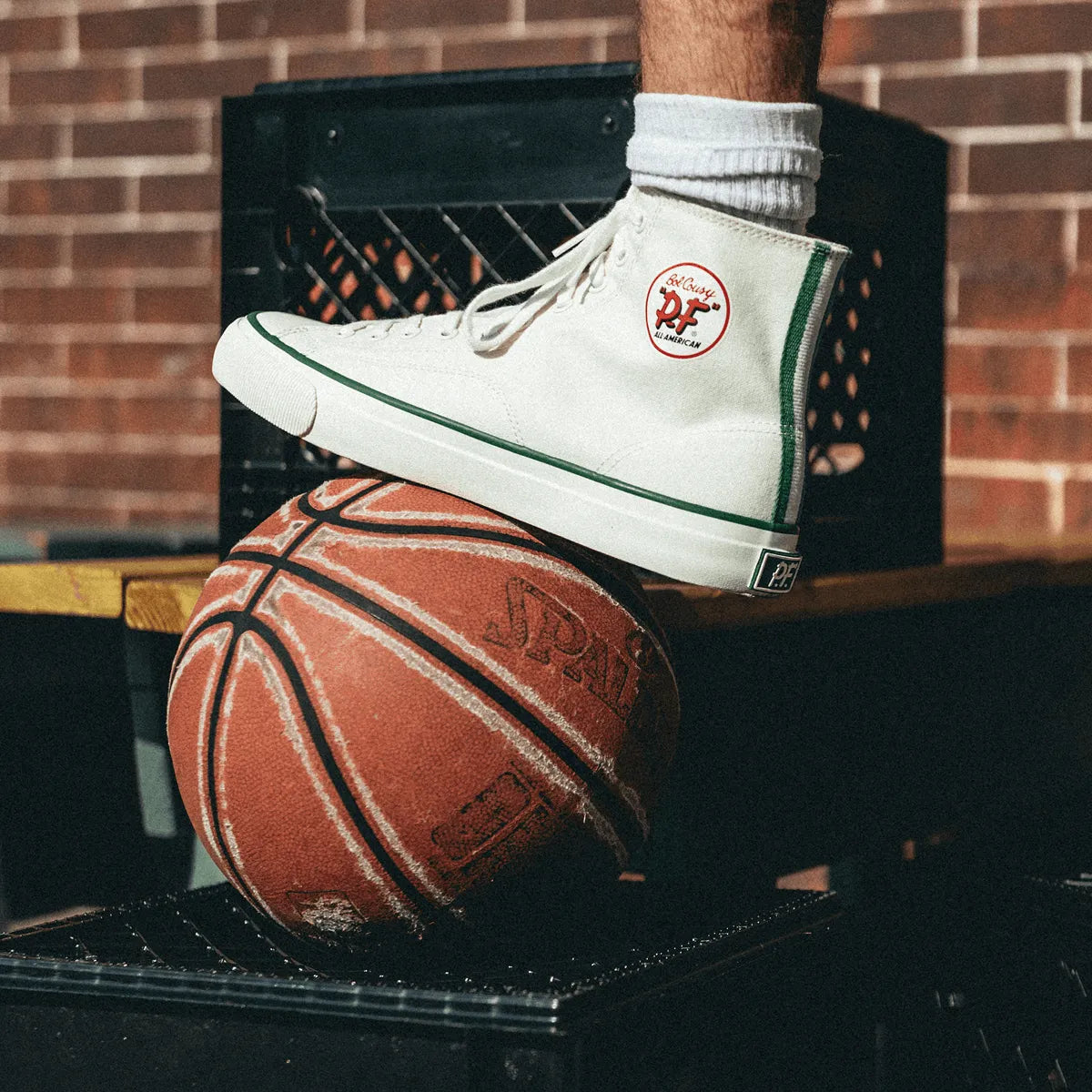 Off-White/Green