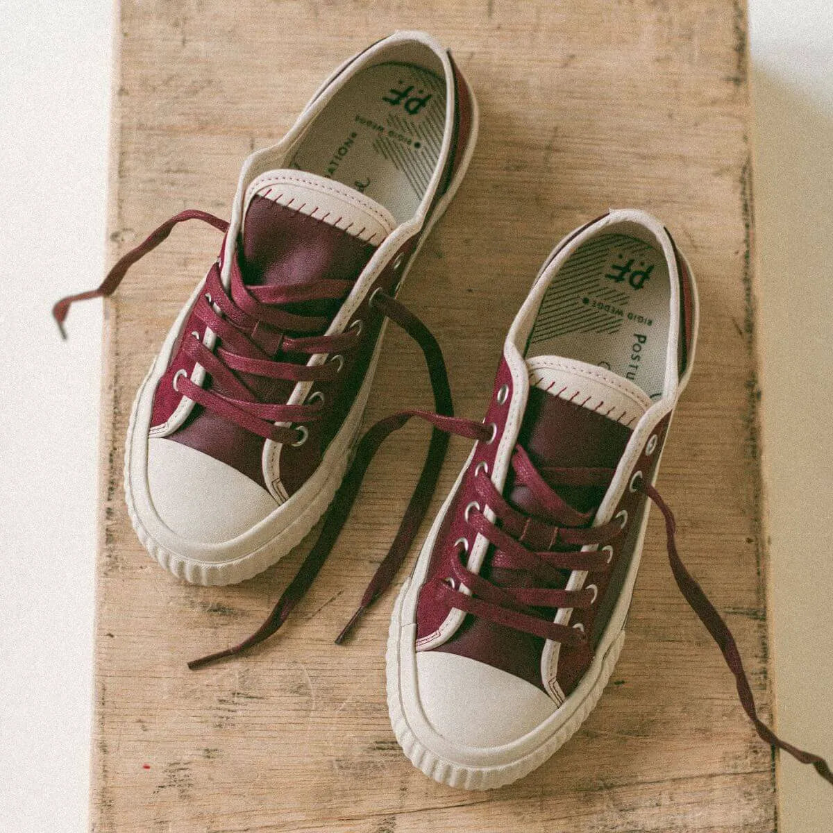 Burgundy/Antique White