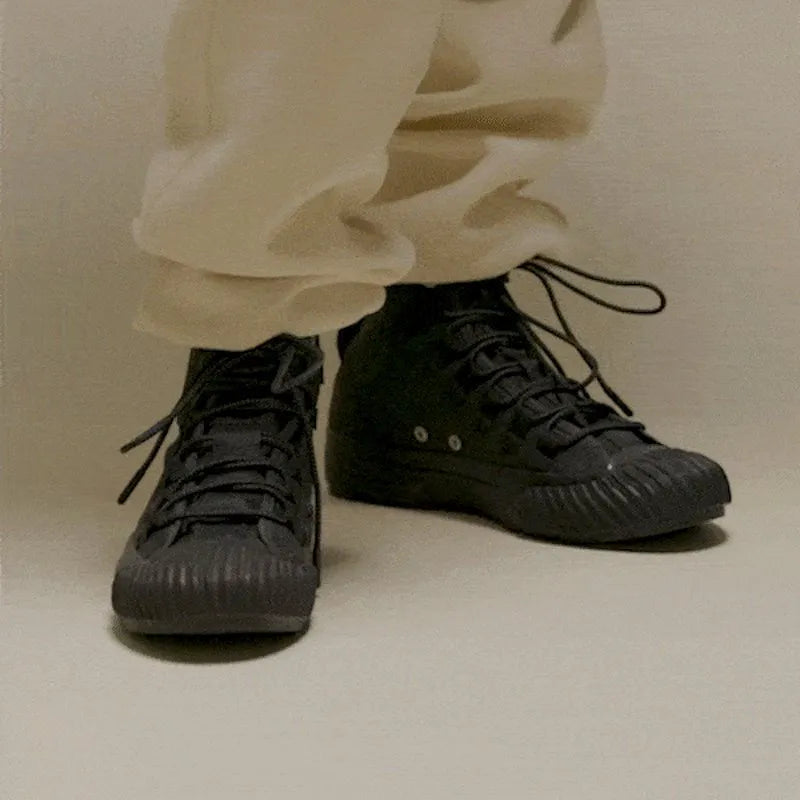 Black/Black