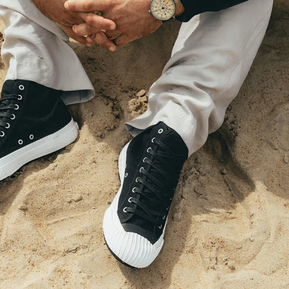 Black/Sea Salt