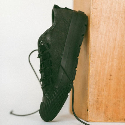 Black/Black