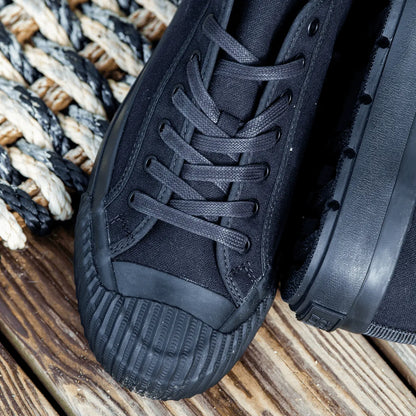 Black/Black