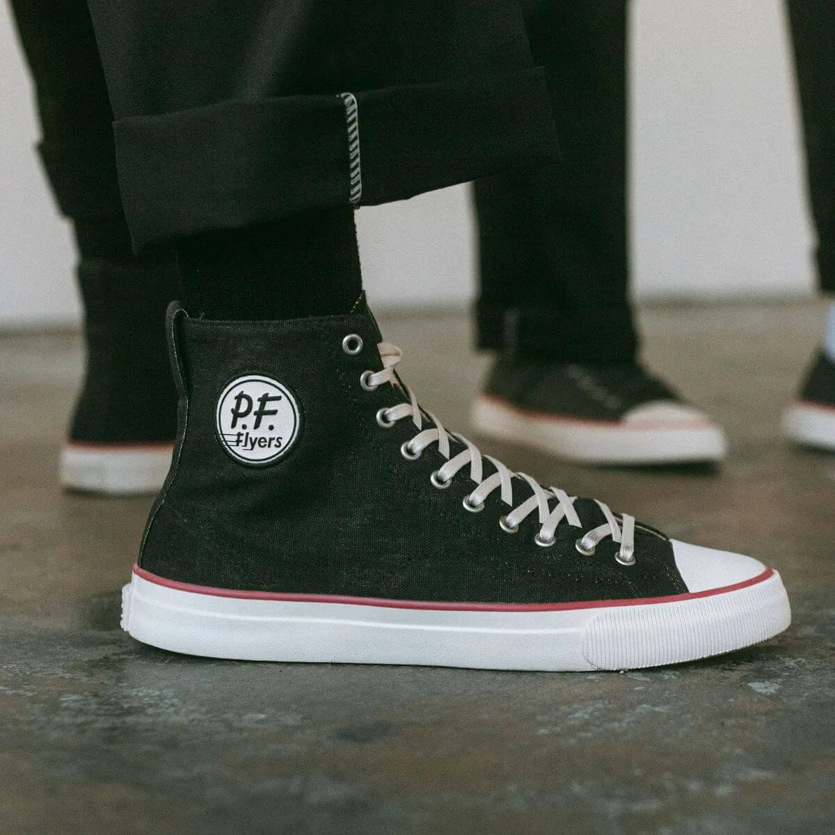 Antique Black/Crimson