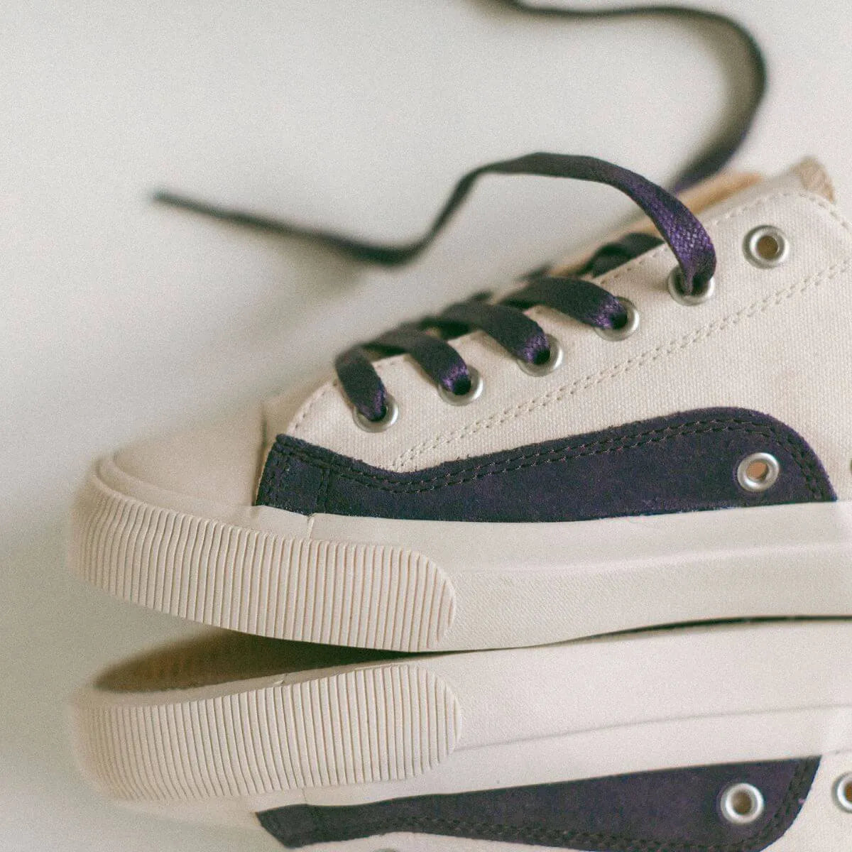 White/Eggplant
