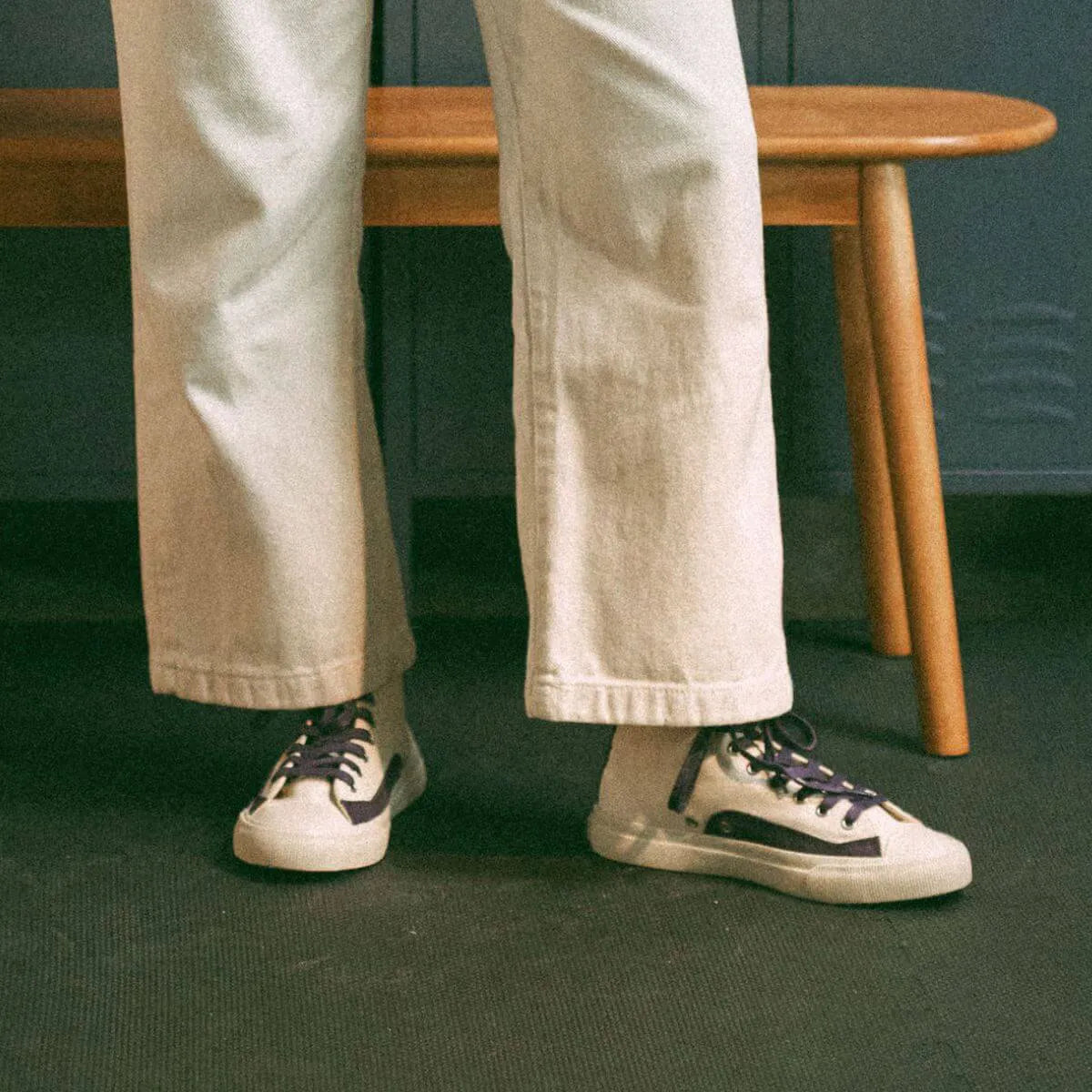 White/Eggplant